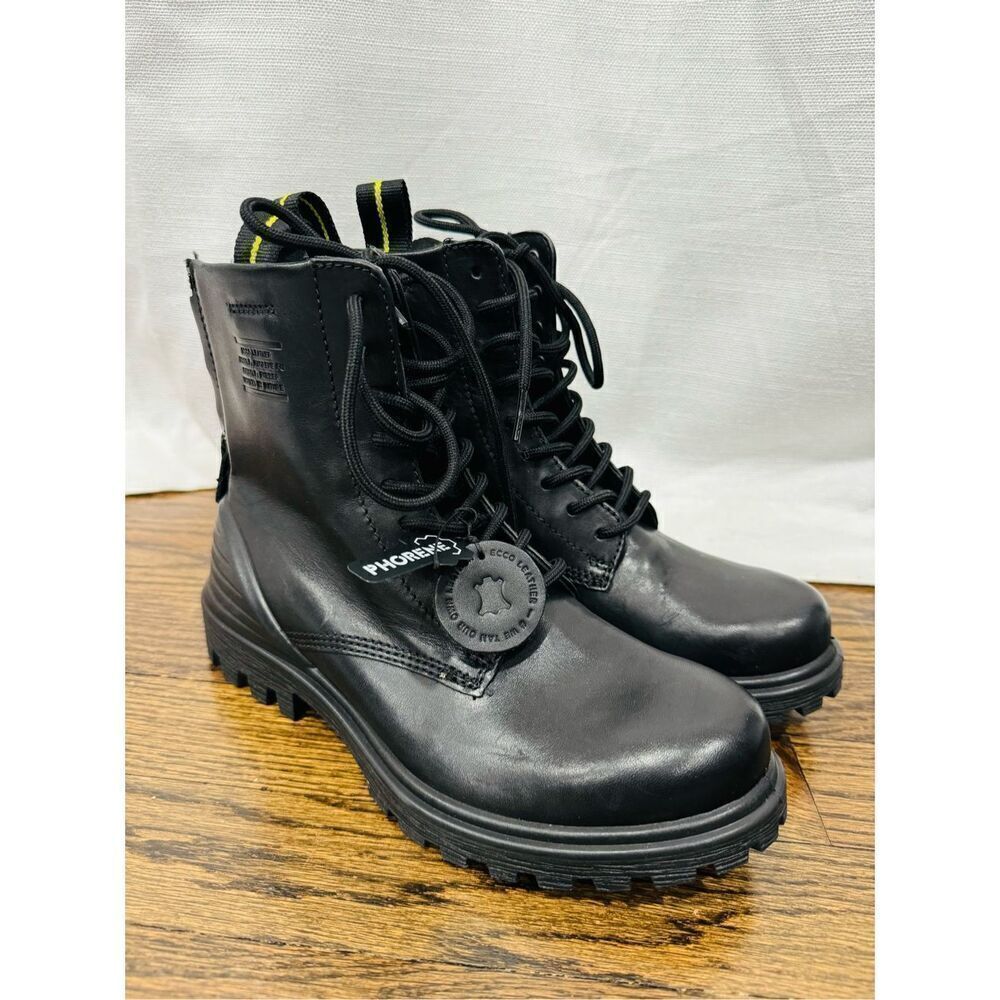 ECCO NWOB Tred Tray Black Leather Combat Boots